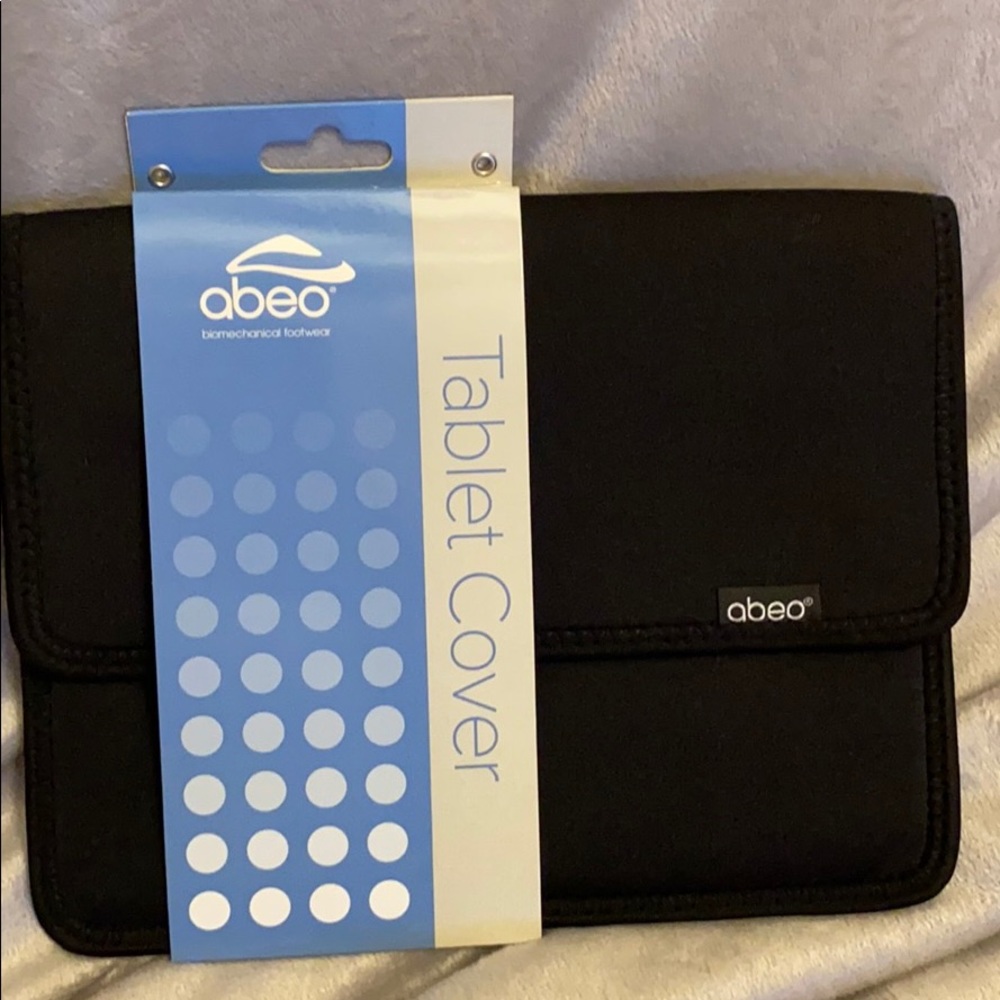 NWT ABEO Neoprene Tablet Cover